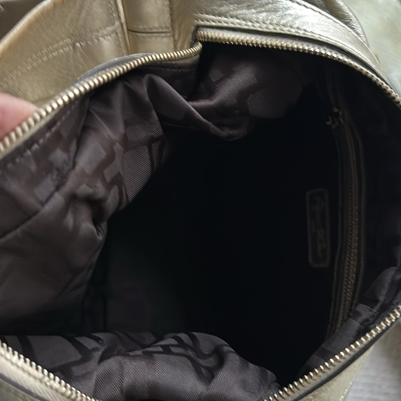 ROGER VIVIER GOLD LEATHER BAG - Picture 10 of 16